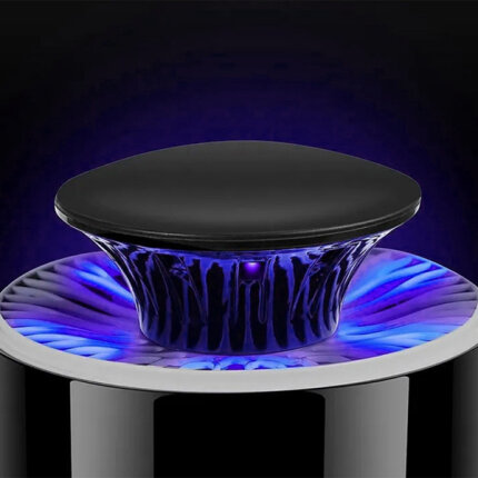 Hordozható elektromos szúnyogirtó LED fénnyel - 18,5x9x12 cm - Fekete