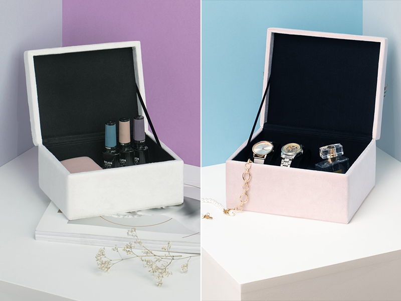 674f4718ddcb4f5016ad196b_ORGANIZER-NA-DROBIAZGI-BIZUTERIE-KOSMETYKI-SZKATULKA-PUDELKO-WELUROWE-MALYE-DESIGNERSKIE-OZDOBNE-RZESY005