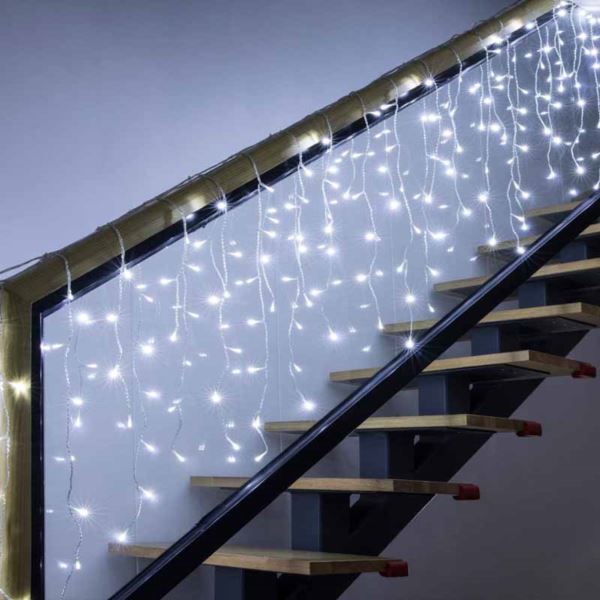 sople-lampki-200led-kurtyny-swietlne-bialy-zimny-5.jpg